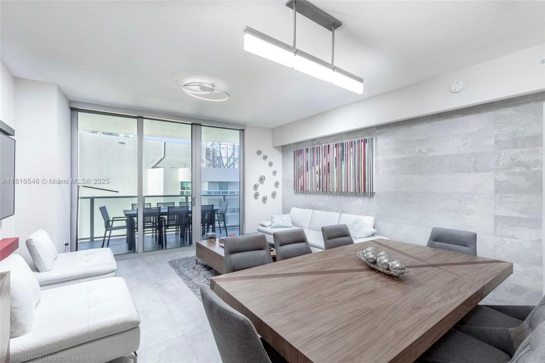 488 NE 18th St 3911, Miami, Florida 33132