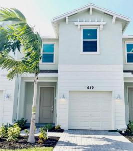 659 SE Lake Falls St, Port St. Lucie, Florida 34984, USA