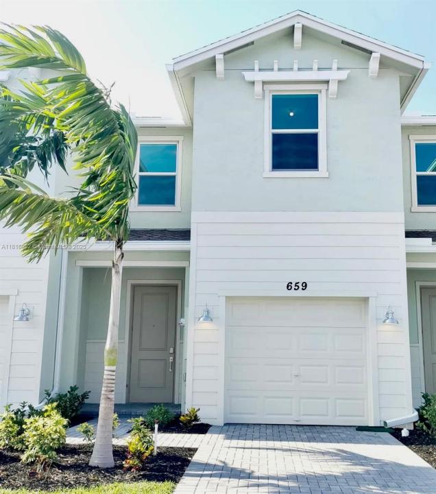 659 SE Lake Falls St, Port St. Lucie, Florida 34984, Estados Unidos