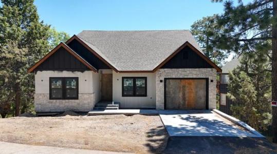 Villa Grove Avenue, Big Bear, California 92314, Estados Unidos