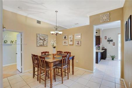 14361 N Royal Cove Cir 0, Davie, Florida 33325, USA