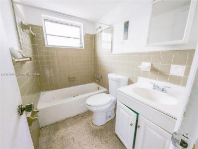 2000 NW 29th St 6, Miami, Florida 33142, USA