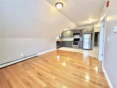 525 Charles Street 4, Providence, RI 02904, USA