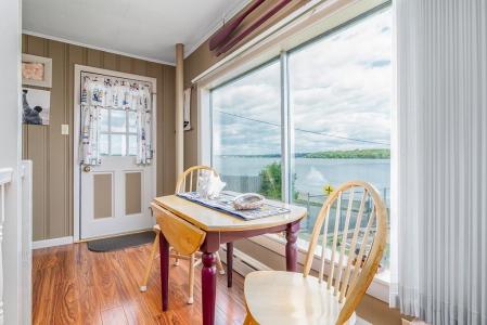 4 Lake Avenue, Tiverton, Rhode Island 02878