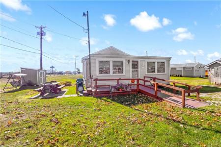 667 Succotash Road, South Kingstown, Rhode Island 02879