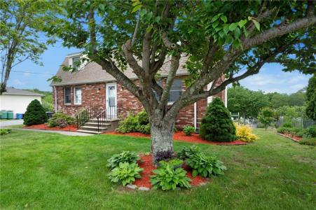 73 Vineyard Avenue, Cumberland, Rhode Island 02864, USA