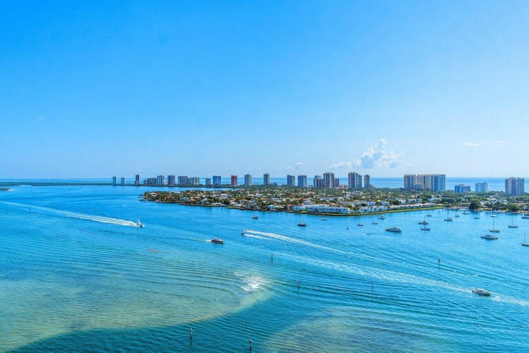 2640 Lake Shore Drive 2307, Marina Grande, Riviera Beach, Flórida 33404, Estados Unidos