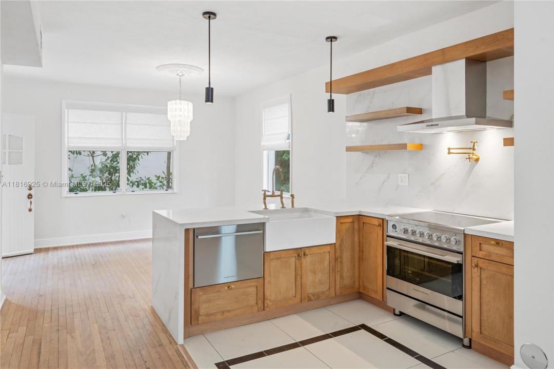726 Meridian Ave 5, Miami Beach, Florida 33139, HOA KỲ