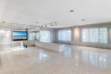 1805 Ixora Rd, North Miami, Florida 33181, USA