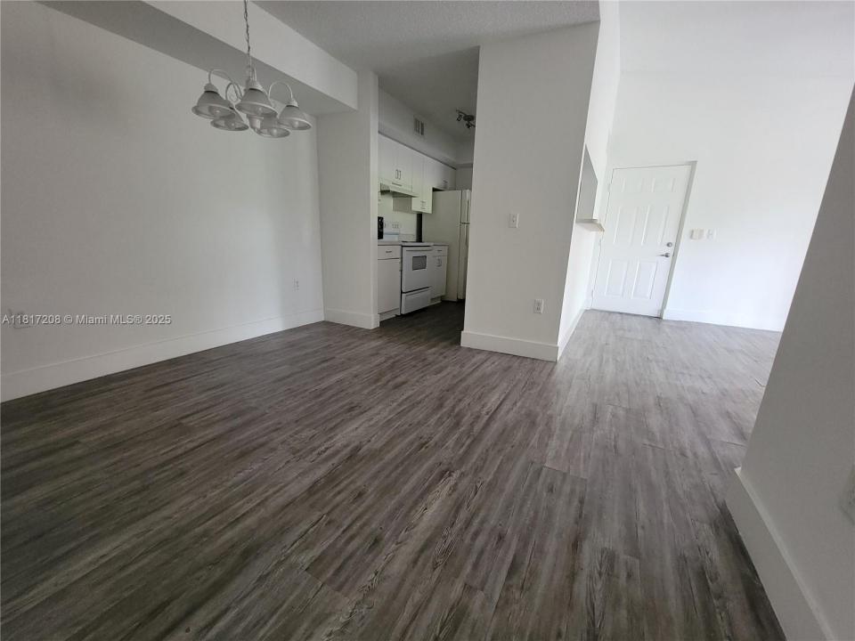 4844 N State Road 7 2303, Coconut Creek, Floryda 33073, USA