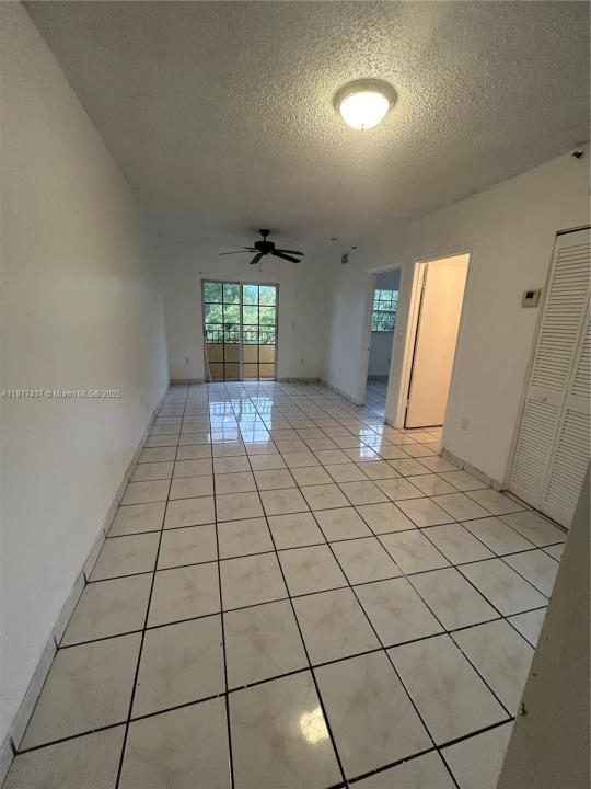 1351 SW 4th St 18, Miami, פלורידה 33135, ארצות הברית של אמריקה