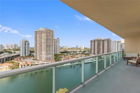 19390 Collins Ave PH-7, Sunny Isles Beach, Florida 33160, USA
