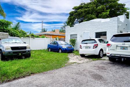 2516 Cleveland St, Hollywood, Florida 33020, USA