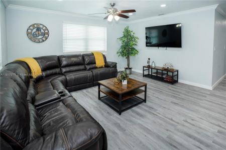 1647 NW 29th Ave 1, Miami, Florida 33125, USA