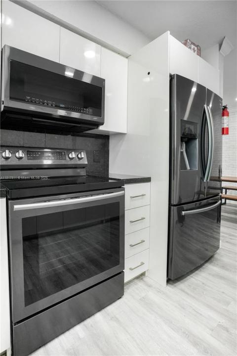 1647 NW 29th Ave 1, Miami, Florida 33125
