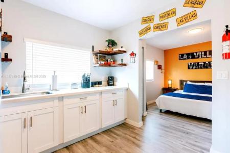 1647 NW 29th Ave 3, Miami, Florida 33125, USA
