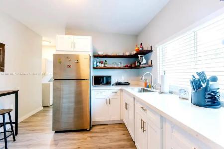 1647 NW 29th Ave 3, Miami, Florida 33125, USA