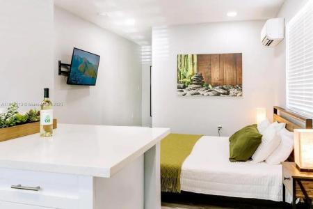 1647 NW 29th Ave 2, Miami, Florida 33125, USA