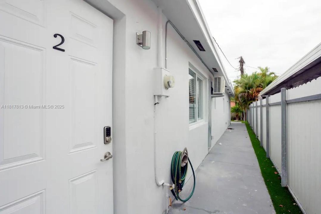 1647 NW 29th Ave 2, Miami, Flórida 33125, Estados Unidos