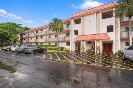 1080 Del Lago Cir 103, Sunrise, Florida 33313, USA