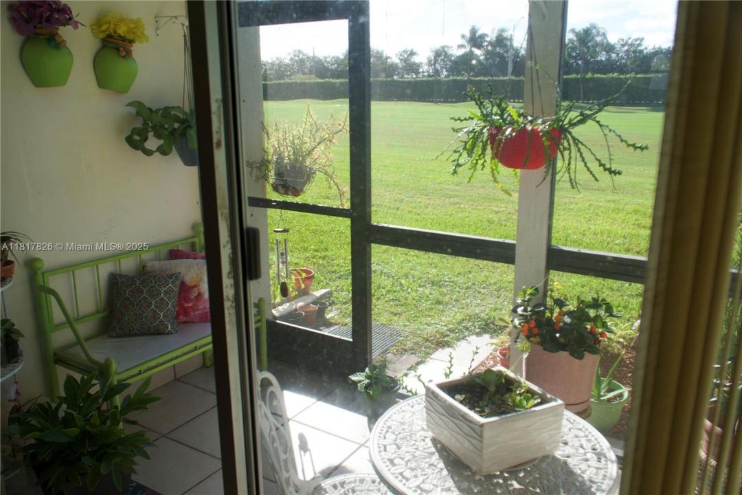 9820 S Hollybrook Lake Dr 106, Pembroke Pines, Floride 33025, États-Unis