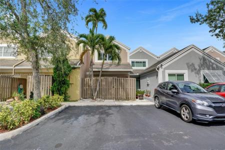 1449 NW 122nd Ter, Pembroke Pines, Florida 33026, USA