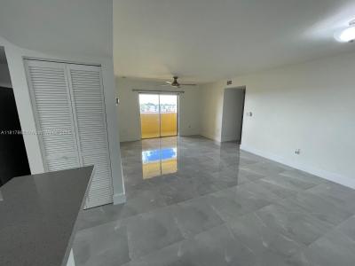 14921 SW 82nd Ln 19-508, Miami, Florida 33193, USA