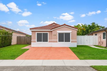 14358 SW 175th Ter, Miami, Florida 33177, USA