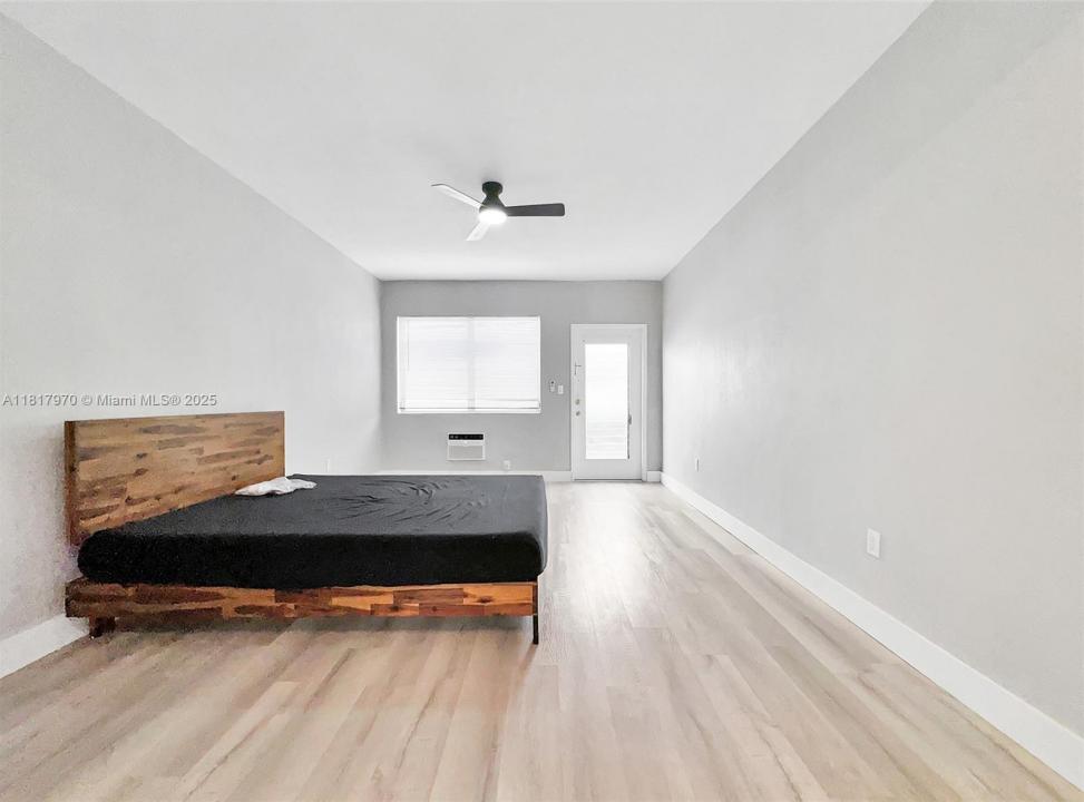 934 Meridian 5, Miami Beach, Floryda 33139, USA