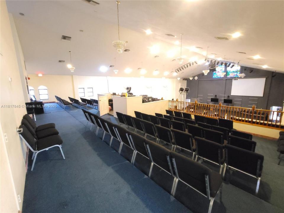 18291 NW 23rd Ave, Miami Gardens, פלורידה 33056, ארצות הברית של אמריקה 