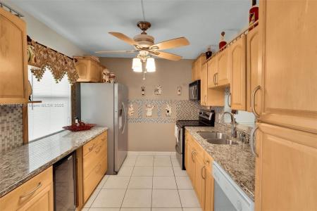 424 SE 10th St 402, Dania Beach, Florida 33004, USA