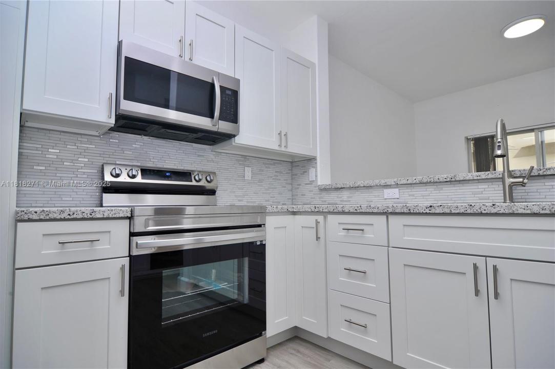 1658 SE 28th Ct 104, Homestead, Florida 33035, Amerika Birleşik Devletleri
