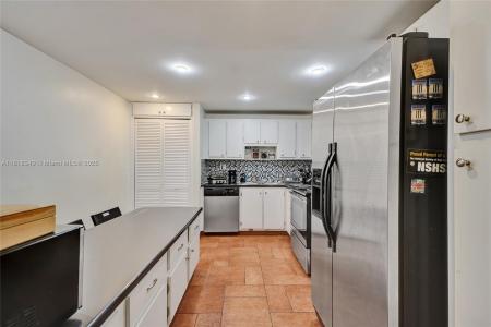20441 NE 30th Ave 116-9, Aventura, Florida 33180, USA