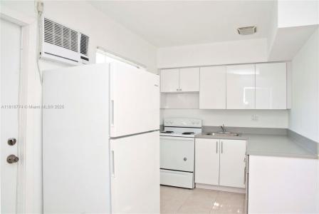2206 Fillmore St 5, Hollywood, Florida 33020, USA