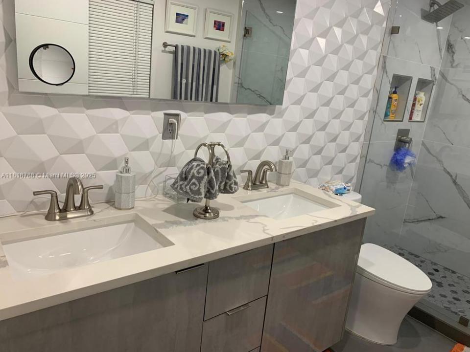 9703 NW 5th Ave 9703, Miami, 佛罗里达州 33150, 美国