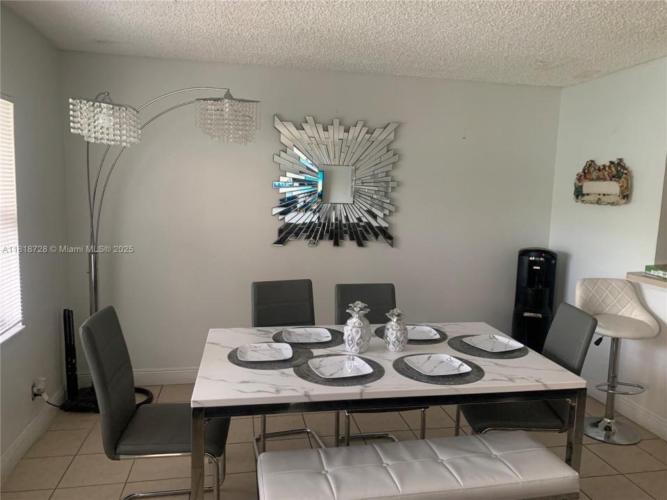 17911 NW 68th Ave O104, Hialeah, فلوريدا 33015, الولايات المتحدة