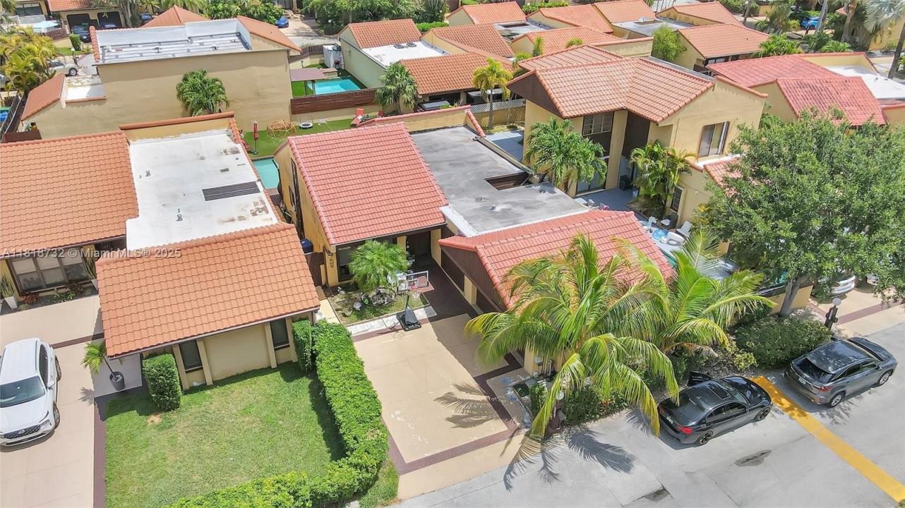 1057 NE 202nd Ln, Miami, פלורידה 33179, ארצות הברית של אמריקה 