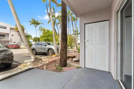 2660 W 76th St 106, Hialeah, Florida 33016, USA