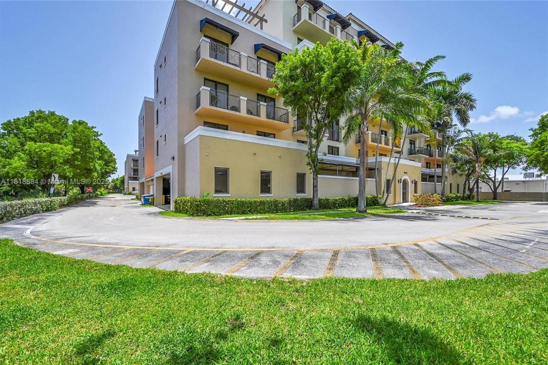 8440 SW 8th St 306A, Miami, Florida 33144, Amerika Birleşik Devletleri