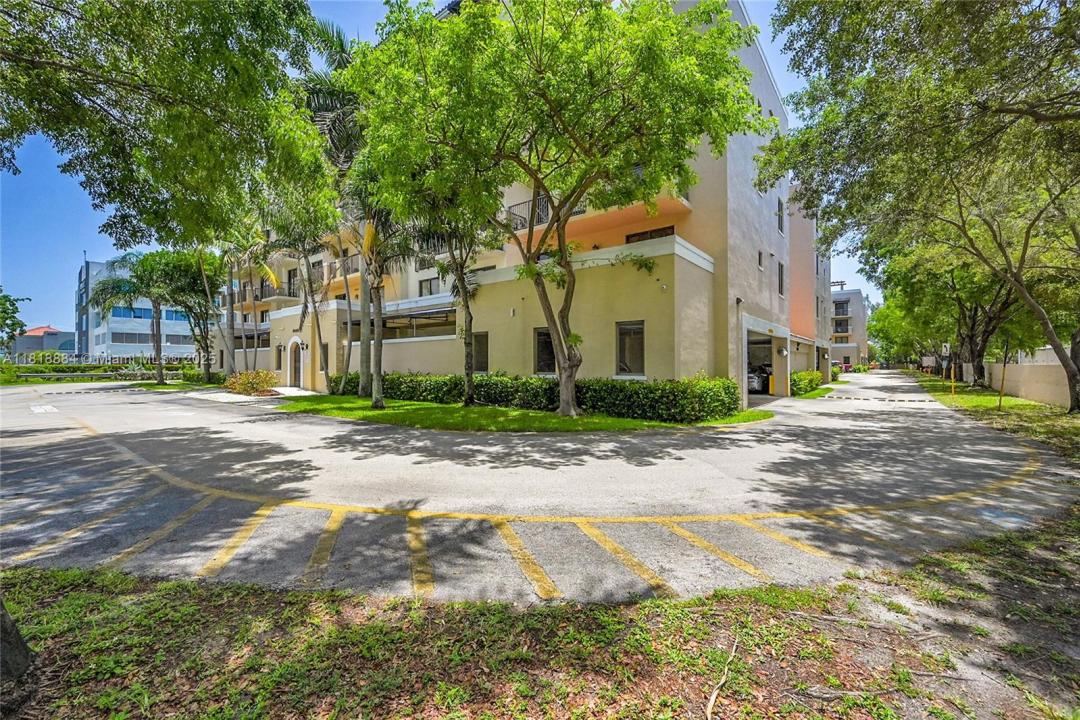 8440 SW 8th St 306A, Miami, Florida 33144, Amerika Birleşik Devletleri