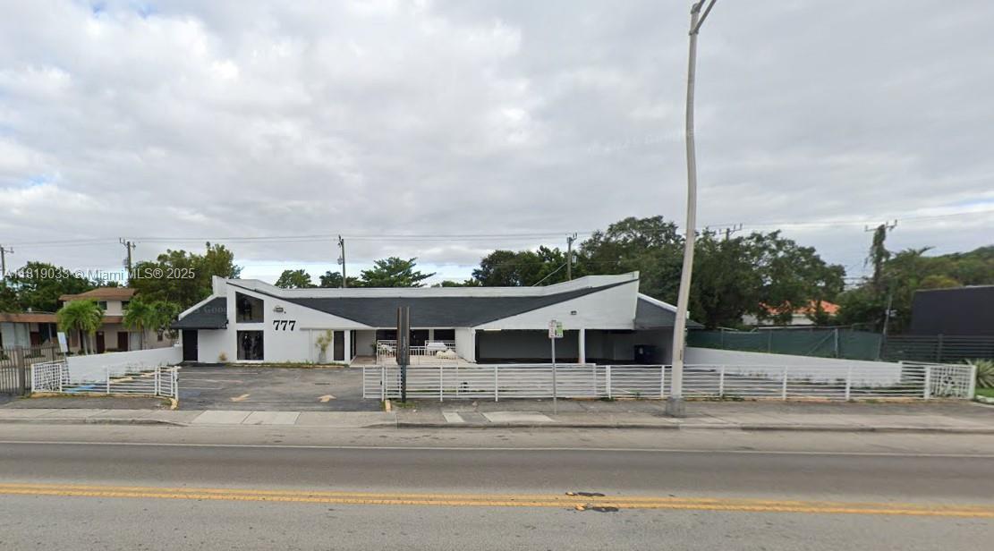 777 NE 79th St, Miami, Floryda 33138, USA