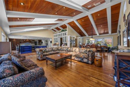 233 Narragansett Avenue, Hempstead, Nova Iorque 11559, Estados Unidos