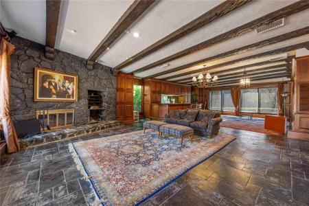 233 Narragansett Avenue, Hempstead, Nova Iorque 11559, Estados Unidos