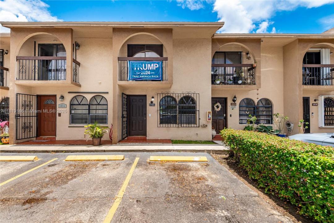 1082 W 79th St 25, Hialeah, Floride 33014, États-Unis