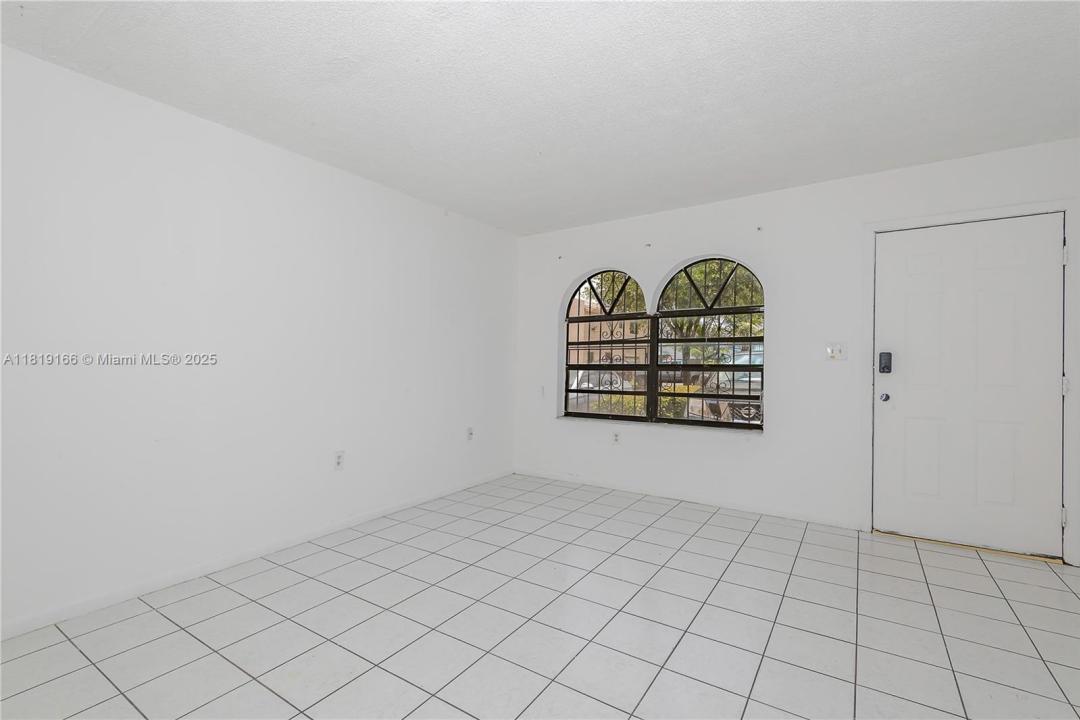1082 W 79th St 25, Hialeah, Floride 33014, États-Unis