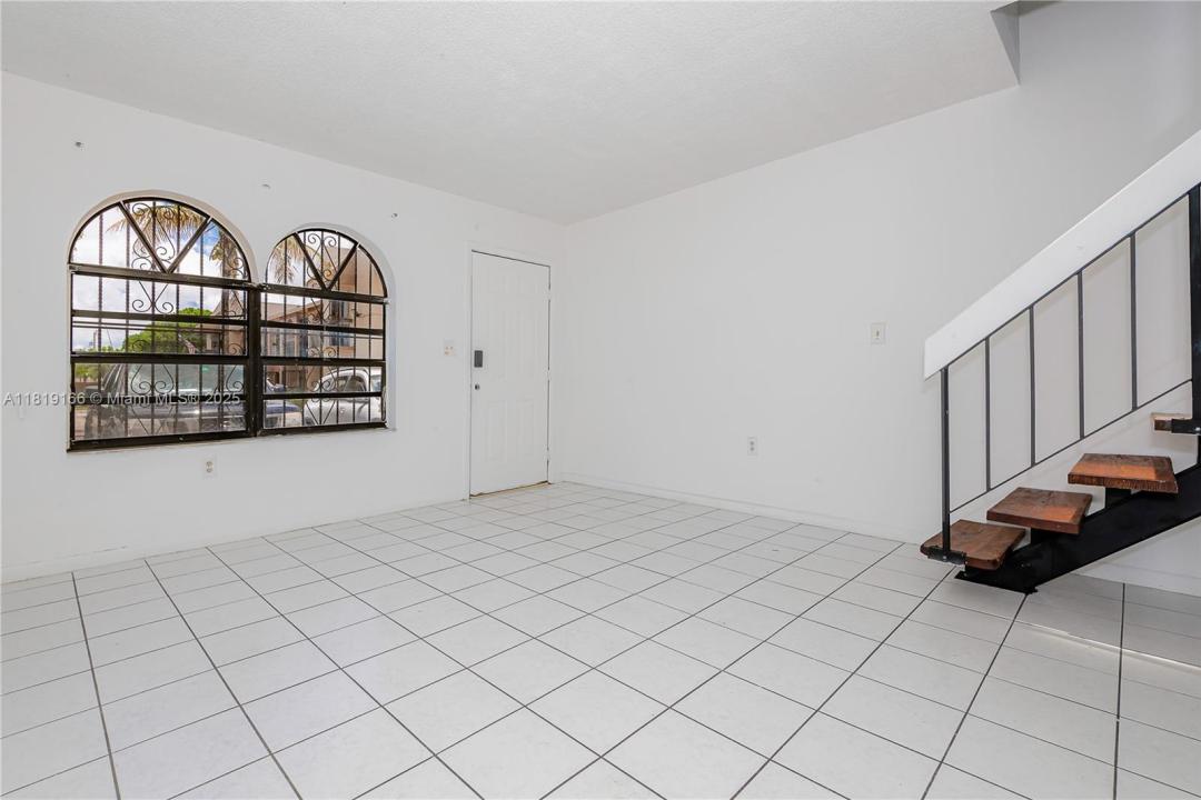 1082 W 79th St 25, Hialeah, Floride 33014, États-Unis