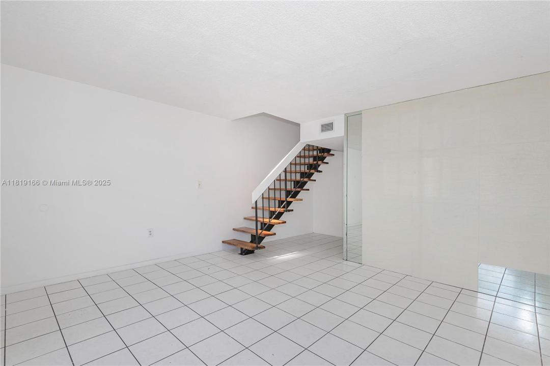 1082 W 79th St 25, Hialeah, Floride 33014, États-Unis