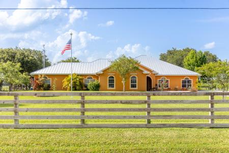 7611 SW 21st Parkway, Okeechobee, Florida 34974