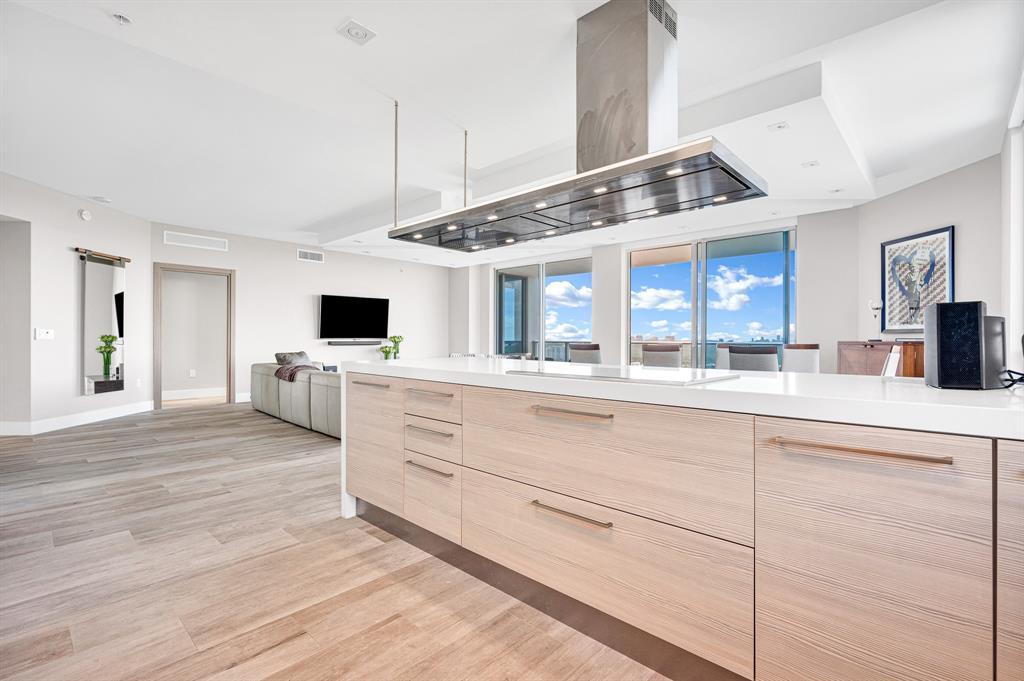 17111 Biscayne Blvd 1702, Marina Palms, North Miami Beach, فلوريدا 33160, الولايات المتحدة