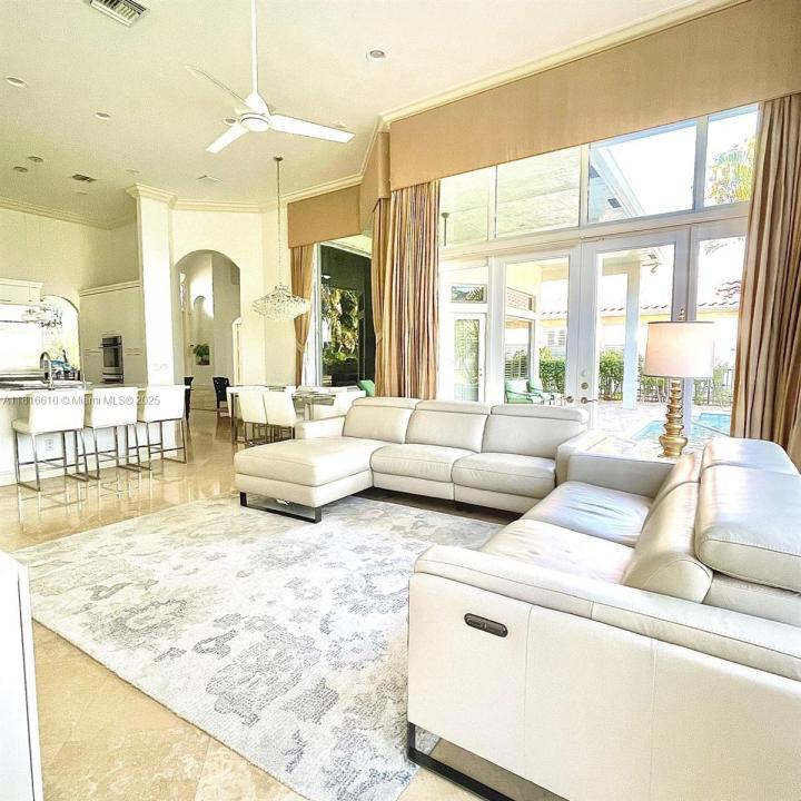 690 Baldwin Palm Ave, Plantation, Florida 33324